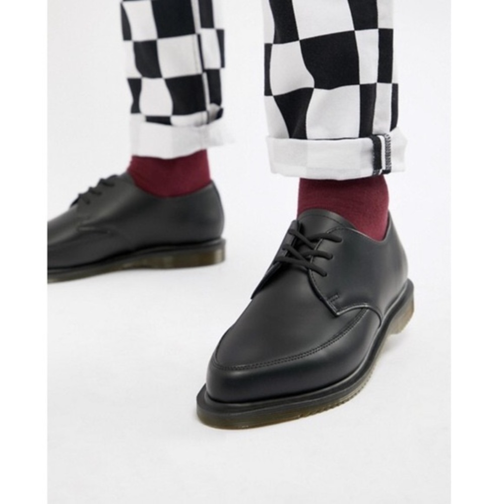 Dr. Martens Willis Smooth Black Shoes